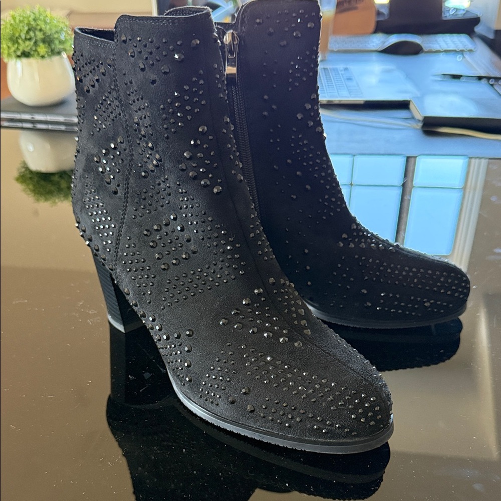 Chic Black Studded Heeled Boots worn 1 time
